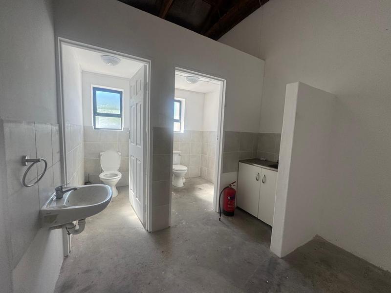 To Let commercial Property for Rent in Fairview Eastern Cape